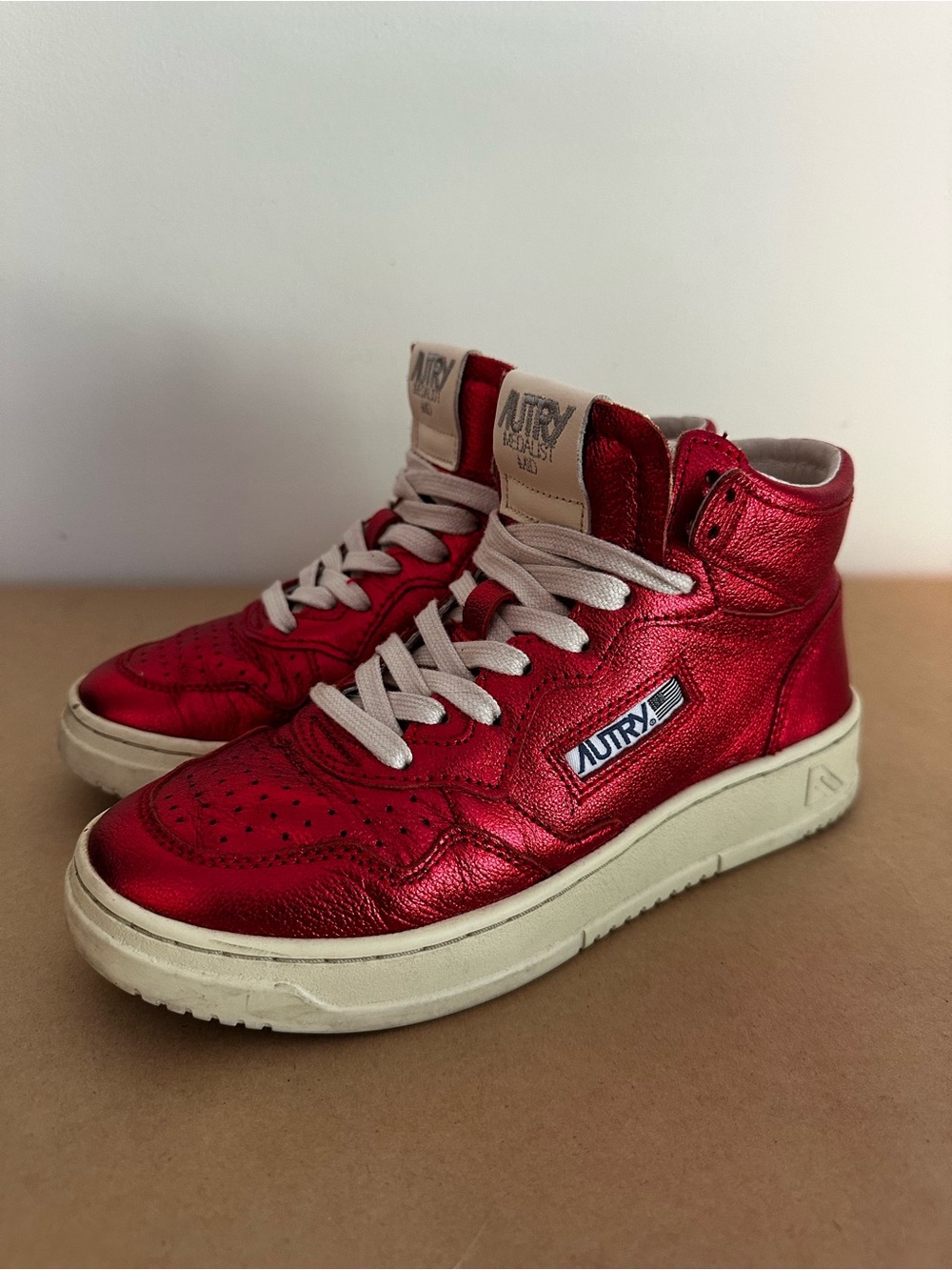 Autry Metallic Red High-Top Women's Sneakers